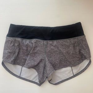 Lululemon Speed Up Low Rise 2.5” Shorts in Grey, 4